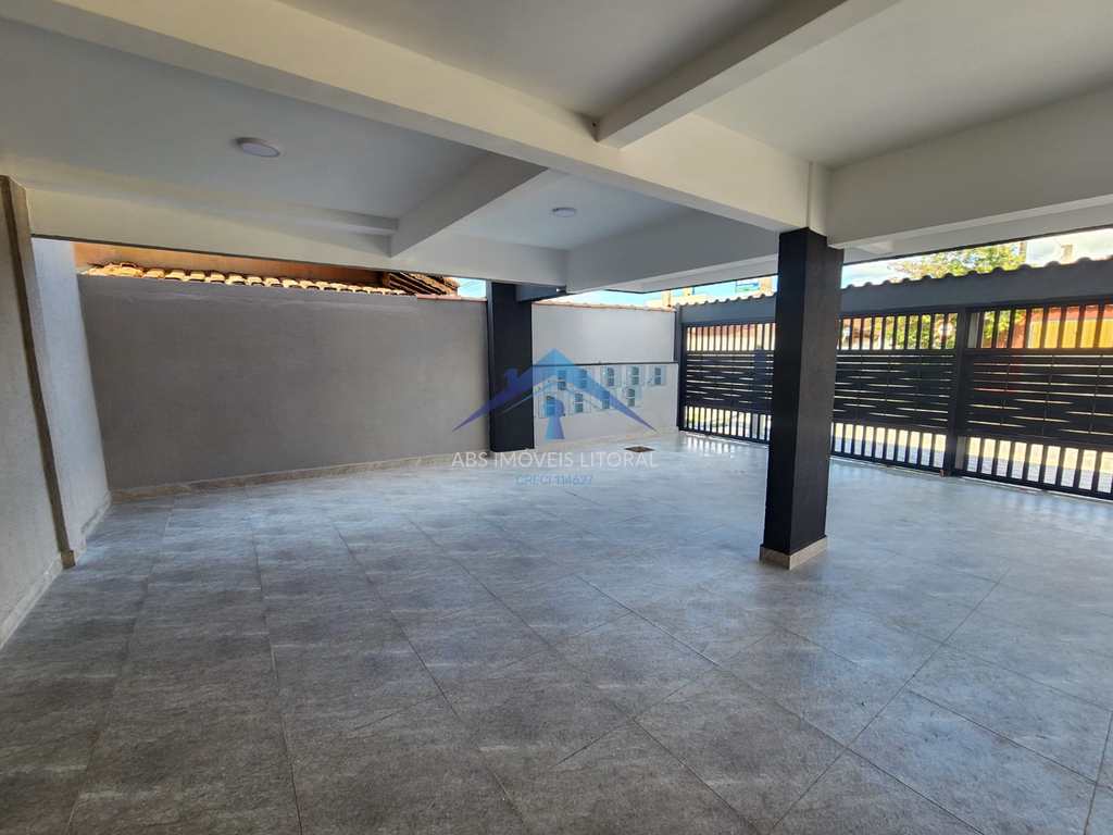 Sobrado de Condomínio em Praia Grande, no bairro Maracanã