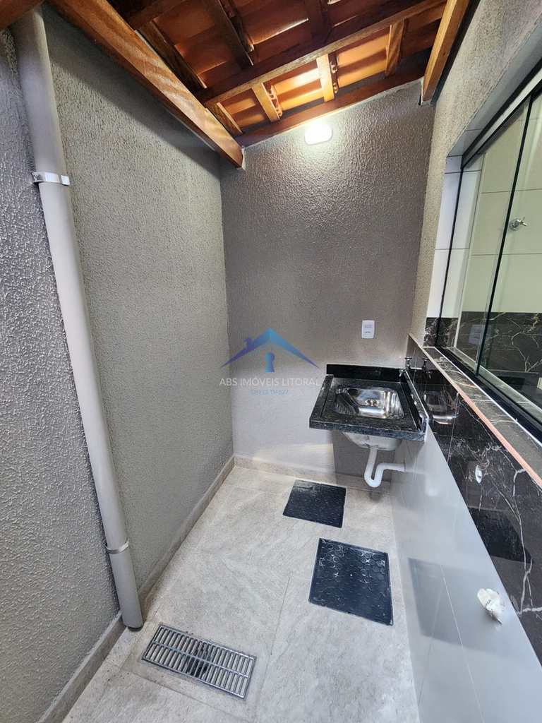 Sobrado de Condomínio em Praia Grande, no bairro Maracanã