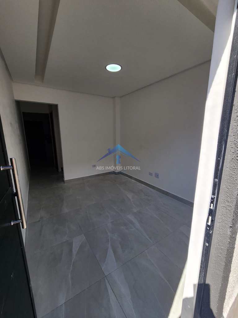 Sobrado de Condomínio em Praia Grande, no bairro Maracanã