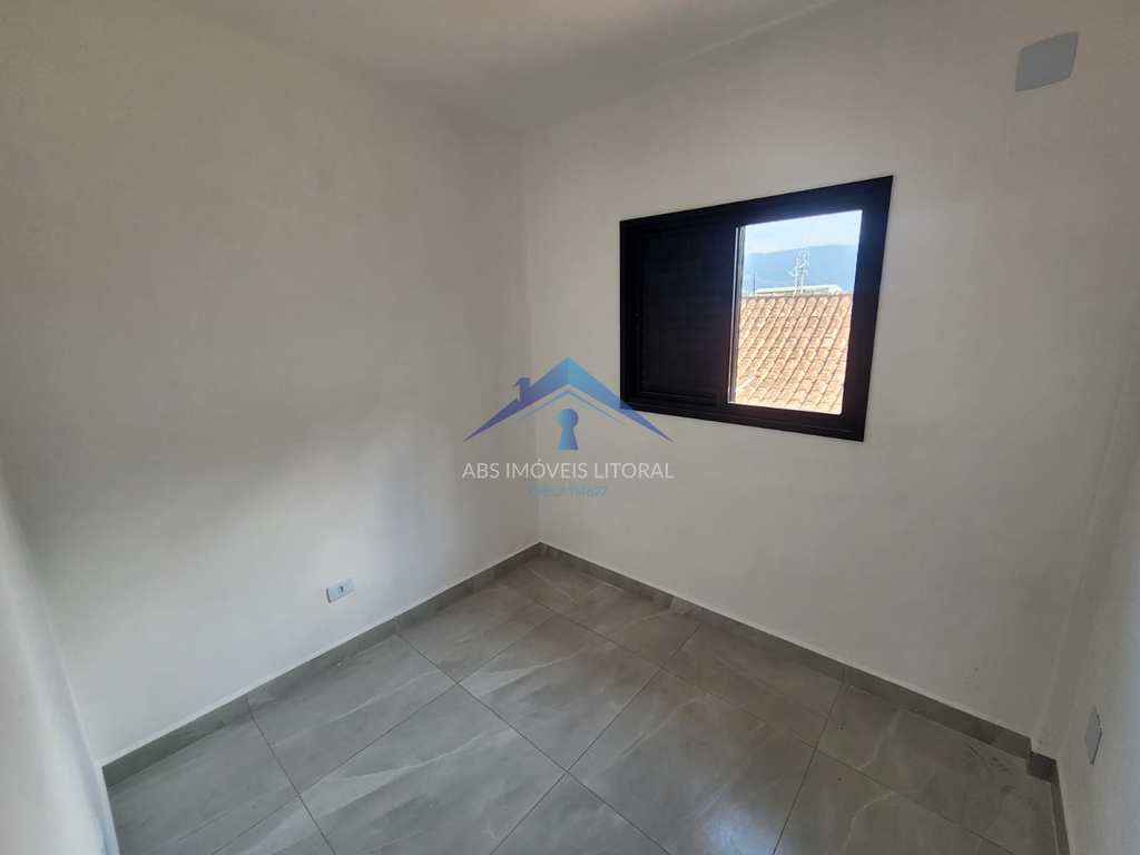 Sobrado de Condomínio em Praia Grande, no bairro Maracanã