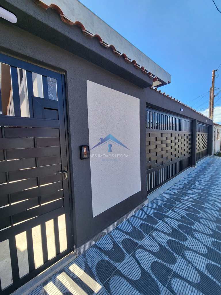 Sobrado de Condomínio em Praia Grande, no bairro Maracanã