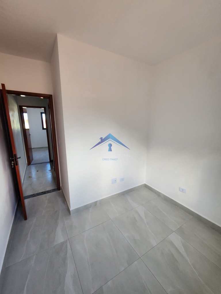 Sobrado de Condomínio em Praia Grande, no bairro Maracanã