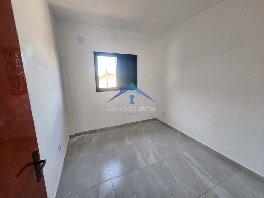 Sobrado de Condomínio em Praia Grande, no bairro Maracanã