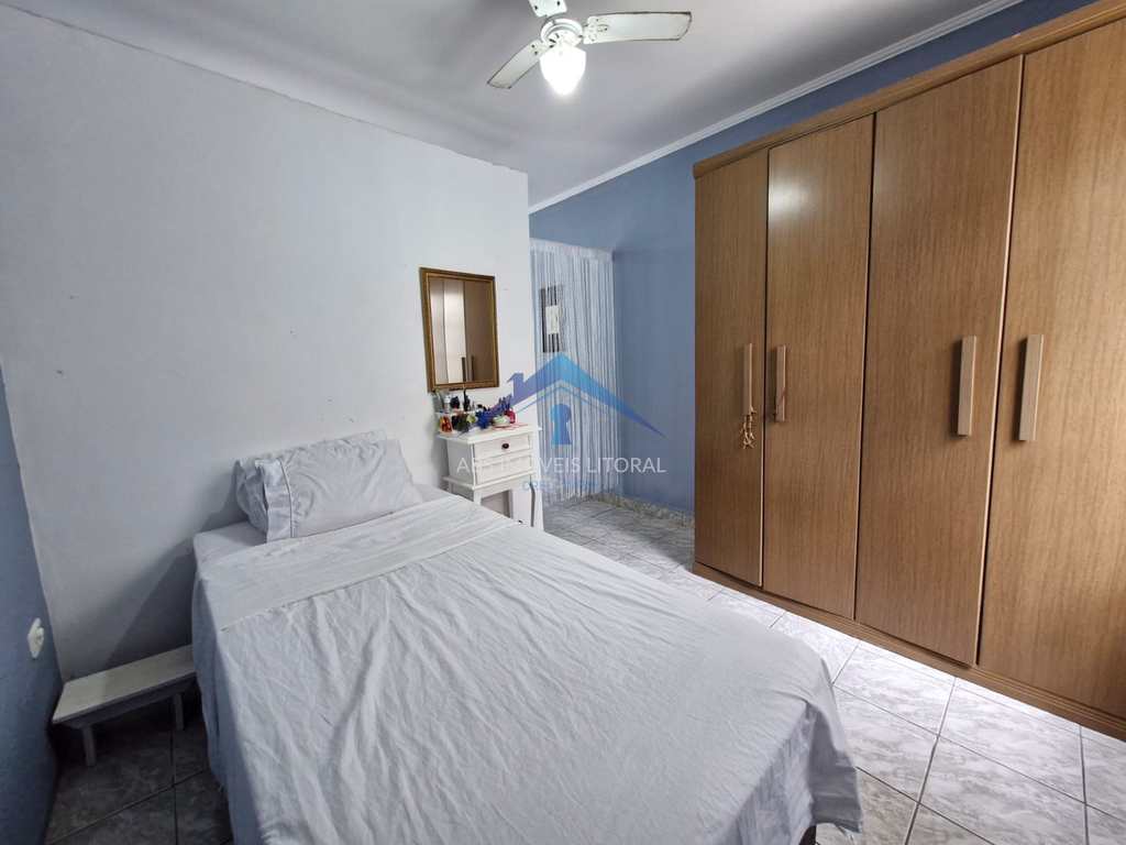 Apartamento em Praia Grande, no bairro Real