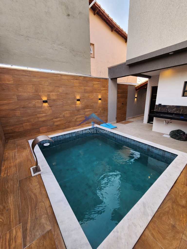 Casa em Praia Grande, no bairro Balneário Maracanã