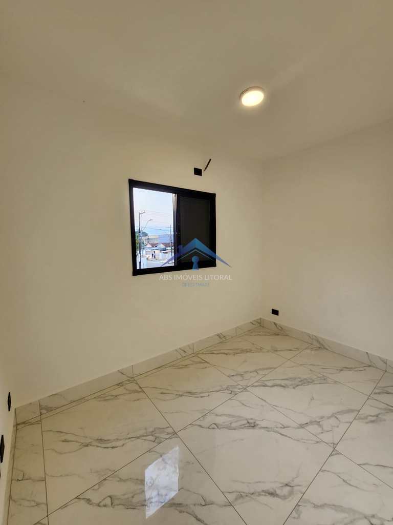 Casa em Praia Grande, no bairro Balneário Maracanã