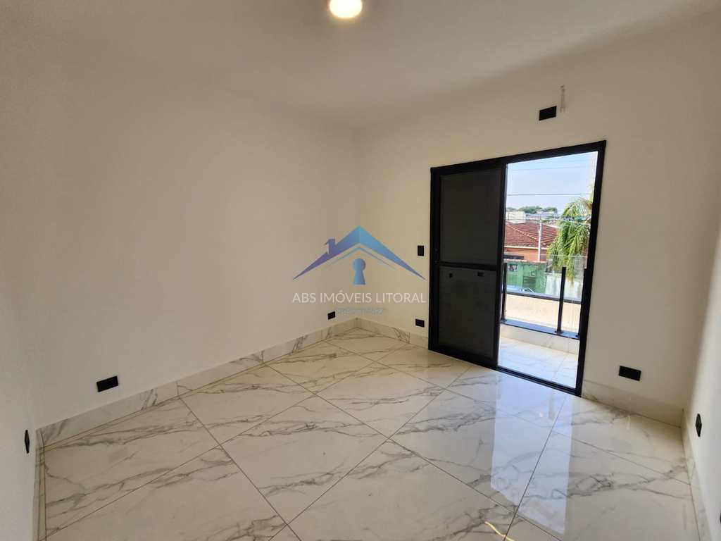 Casa em Praia Grande, no bairro Balneário Maracanã