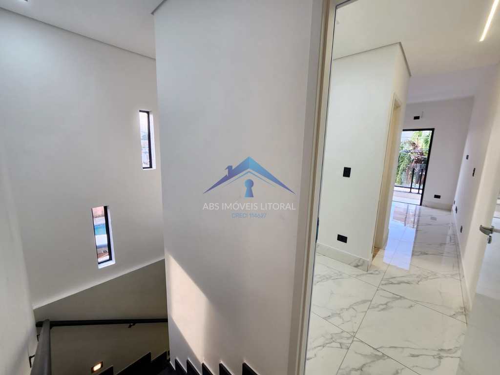 Casa em Praia Grande, no bairro Balneário Maracanã