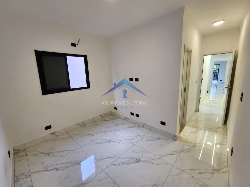Casa em Praia Grande, no bairro Balneário Maracanã
