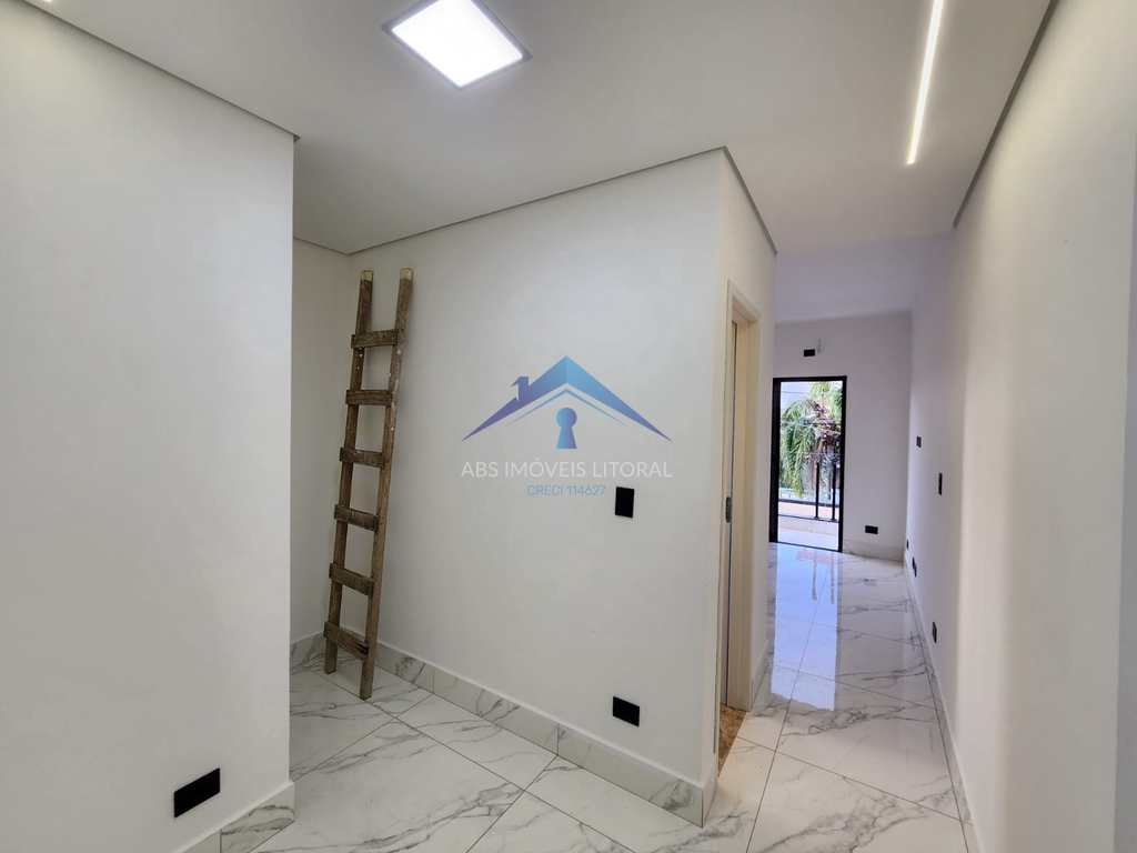 Casa em Praia Grande, no bairro Balneário Maracanã