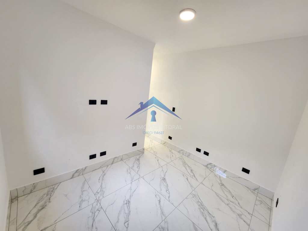 Casa em Praia Grande, no bairro Balneário Maracanã