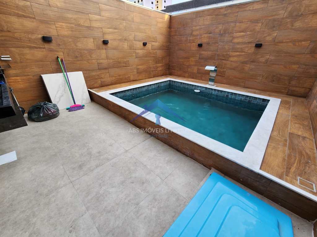 Casa em Praia Grande, no bairro Balneário Maracanã