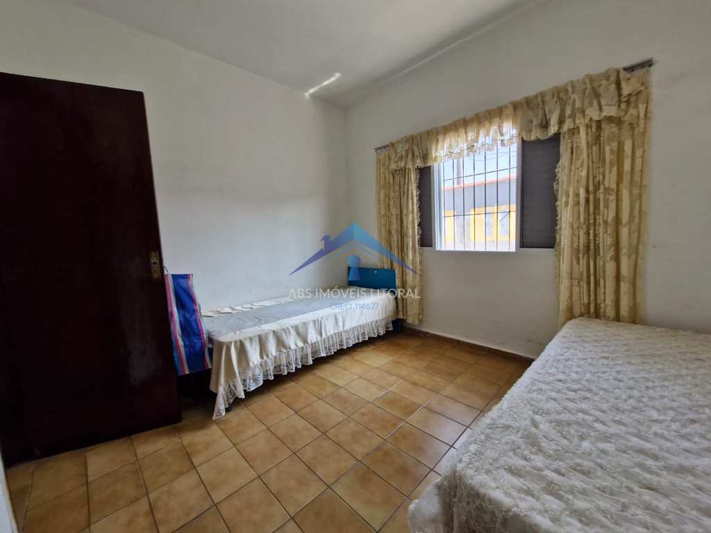 Casa em Praia Grande, no bairro Balneário Maracanã