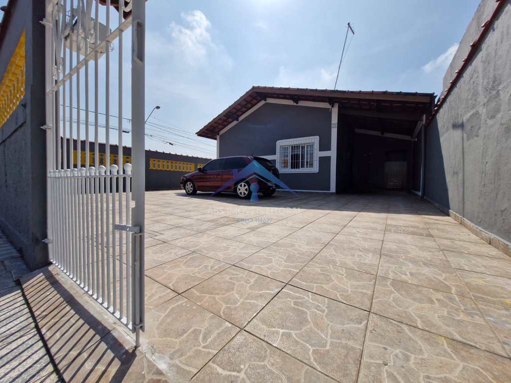 Casa em Praia Grande, no bairro Balneário Maracanã