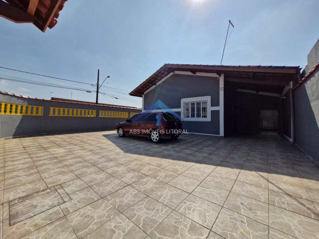 Casa em Praia Grande, no bairro Balneário Maracanã