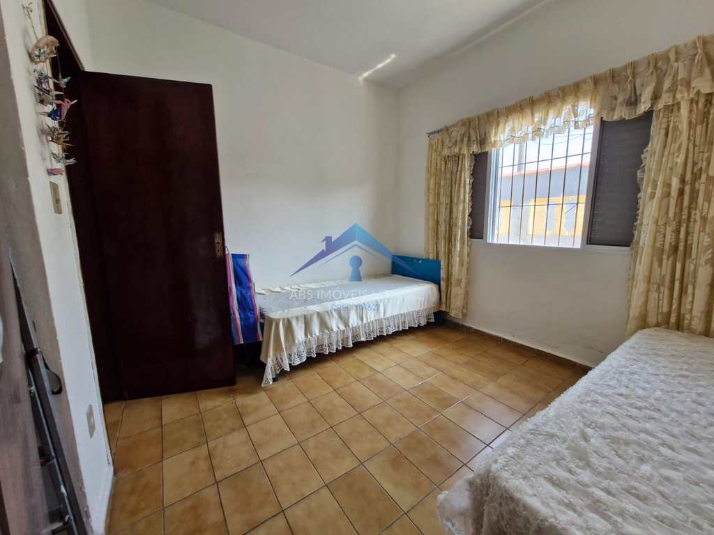 Casa em Praia Grande, no bairro Balneário Maracanã
