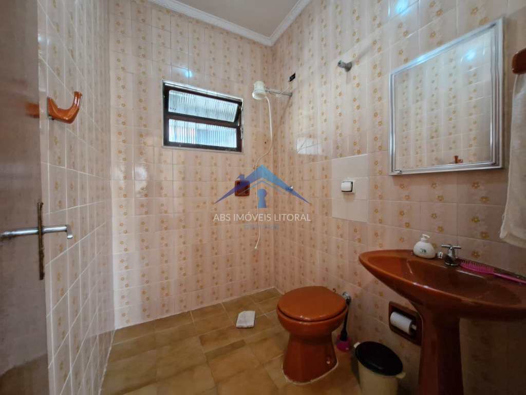 Casa em Praia Grande, no bairro Balneário Maracanã