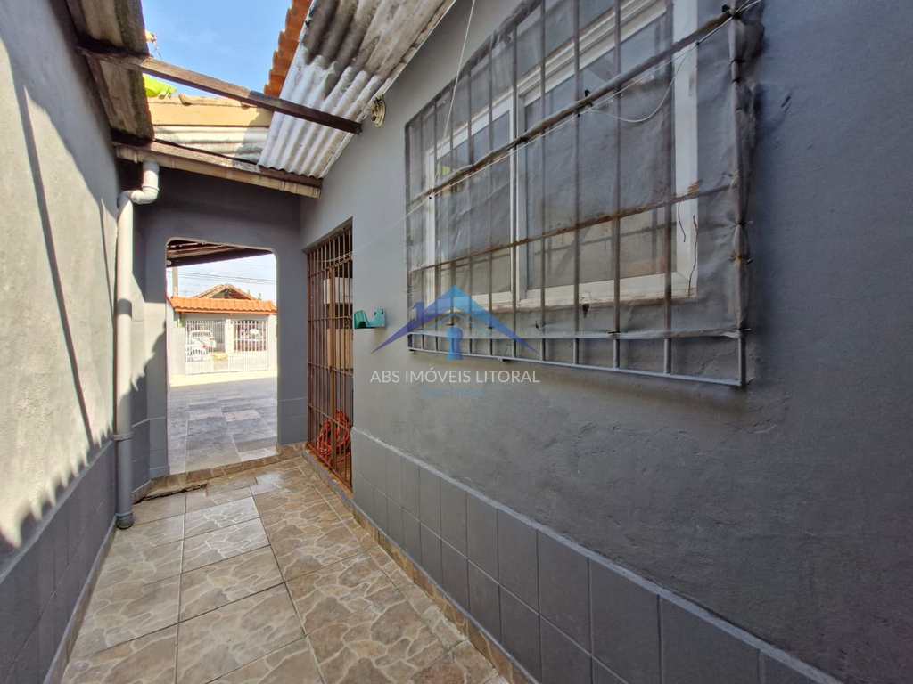 Casa em Praia Grande, no bairro Balneário Maracanã