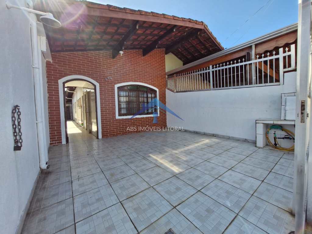 Casa em Praia Grande, no bairro Real