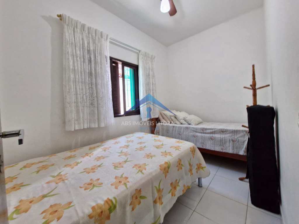 Casa em Praia Grande, no bairro Real