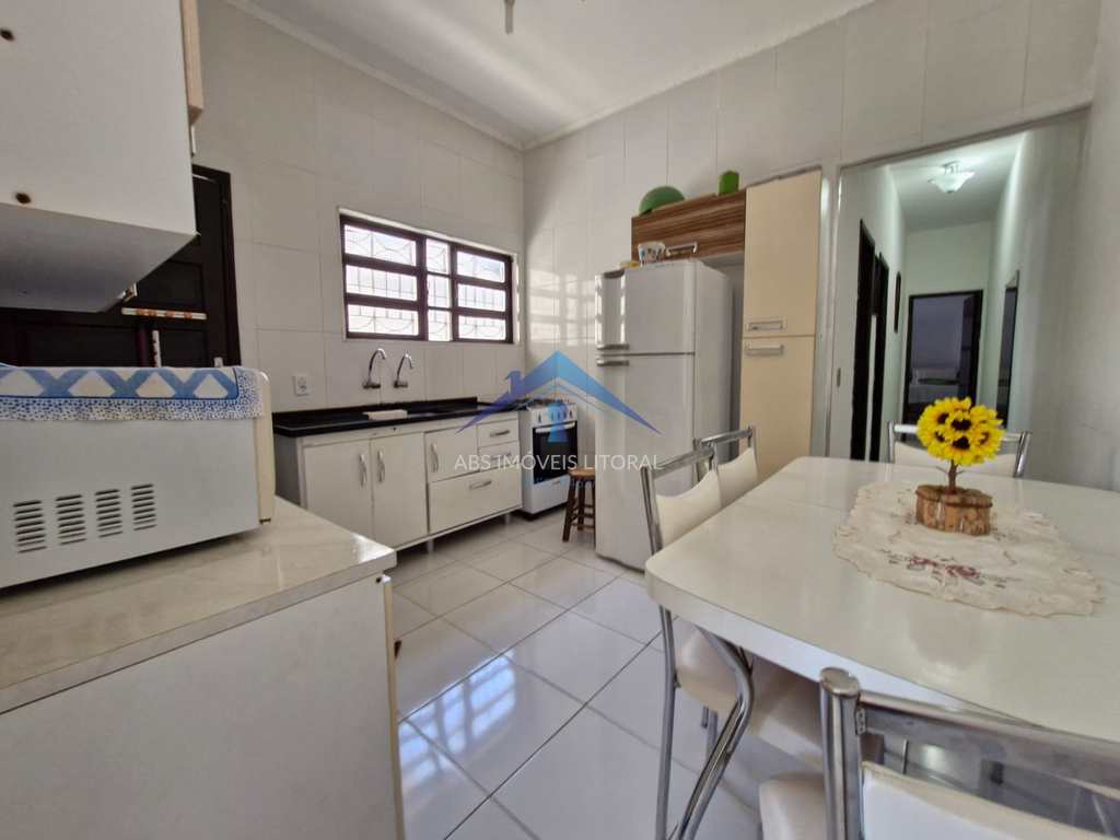 Casa em Praia Grande, no bairro Real