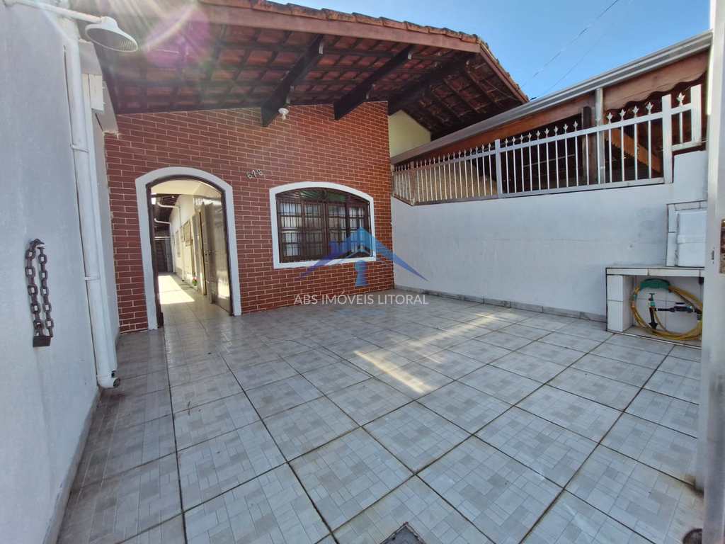 Casa em Praia Grande, no bairro Real