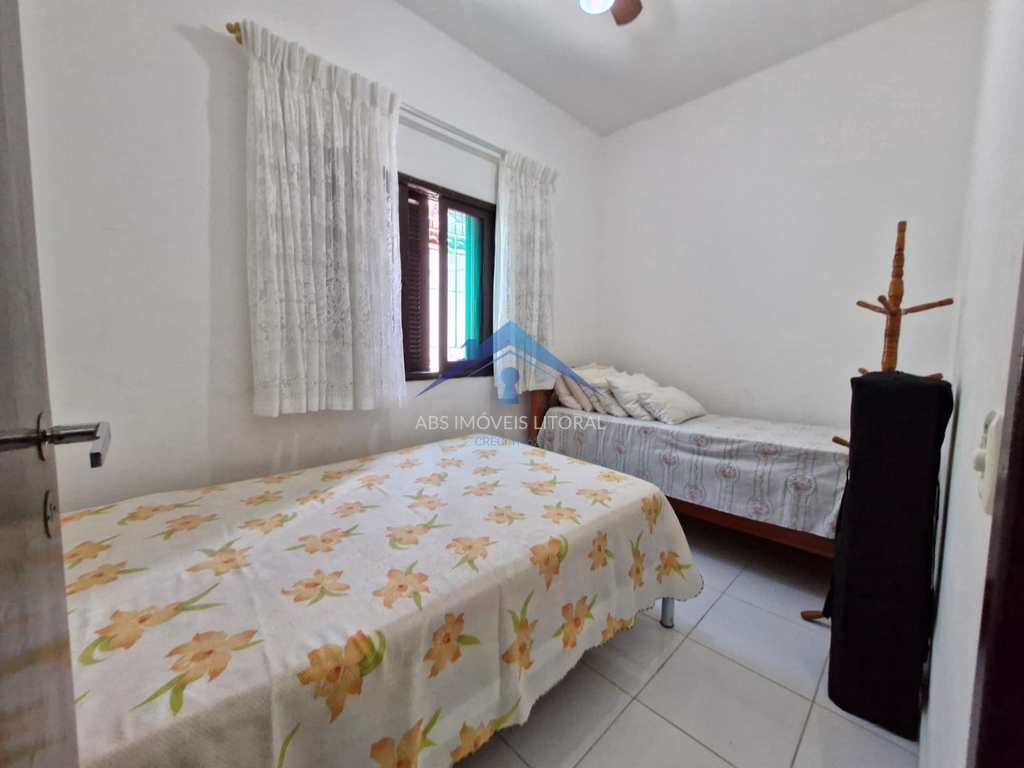 Casa em Praia Grande, no bairro Real