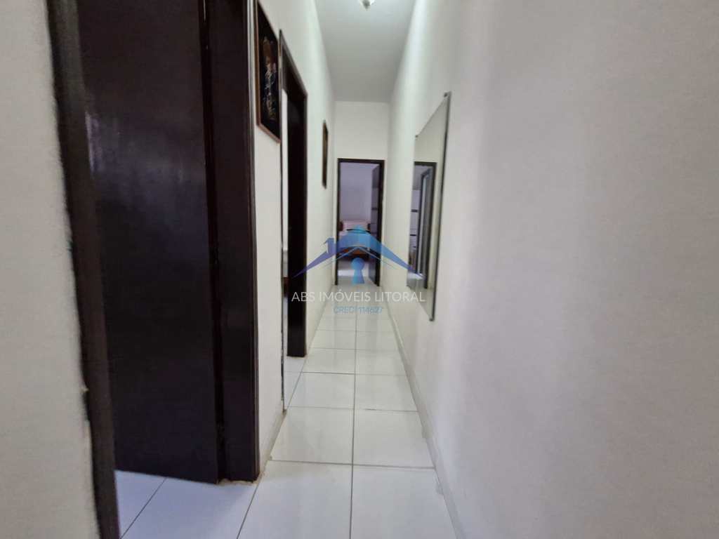 Casa em Praia Grande, no bairro Real