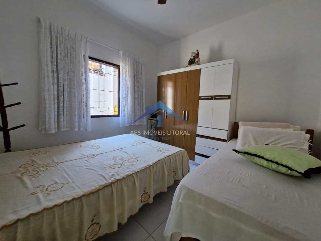 Casa em Praia Grande, no bairro Real