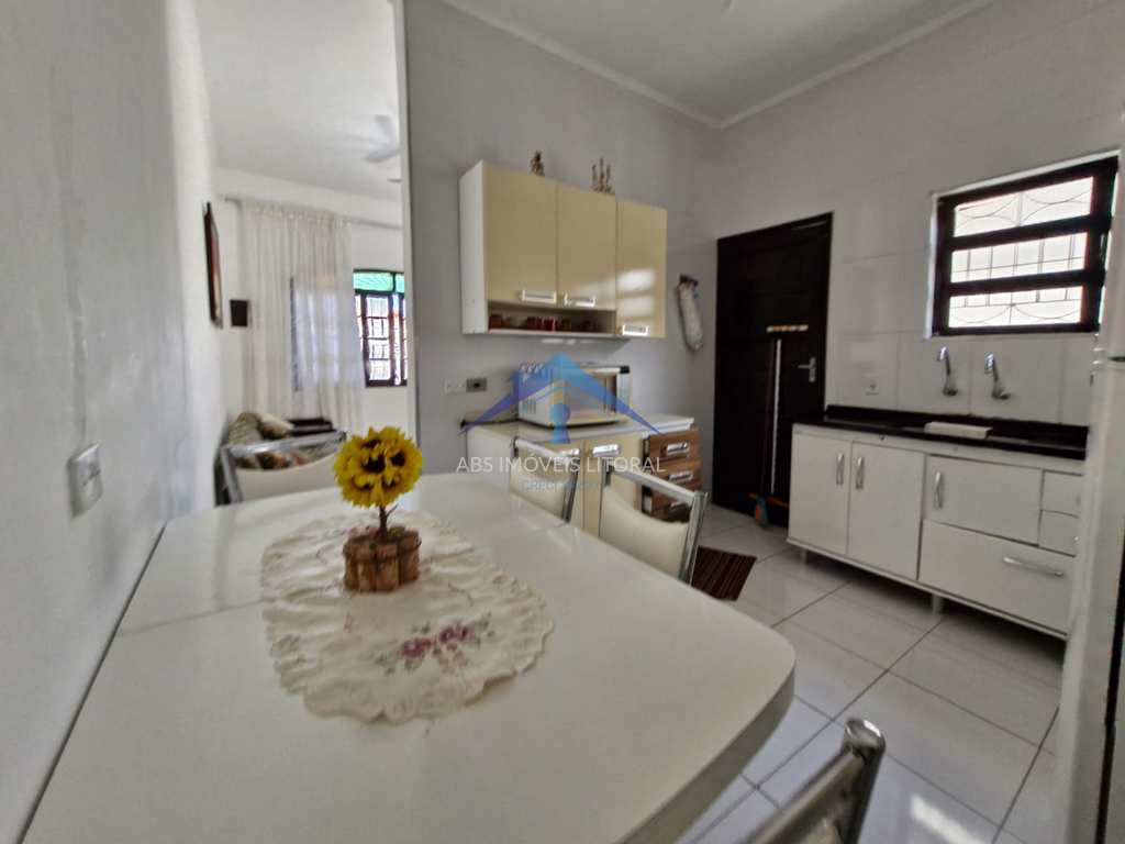 Casa em Praia Grande, no bairro Real