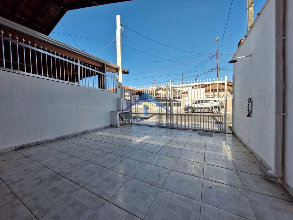 Casa em Praia Grande, no bairro Real