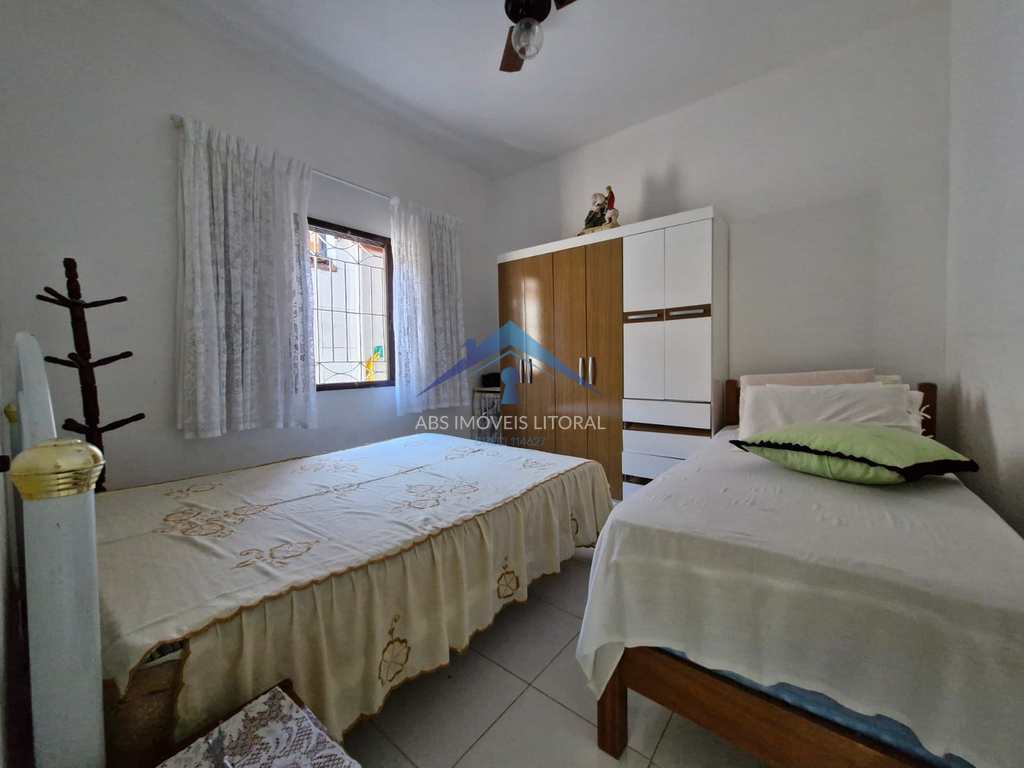Casa em Praia Grande, no bairro Real