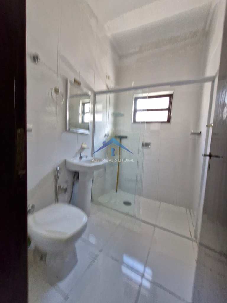 Casa em Praia Grande, no bairro Real