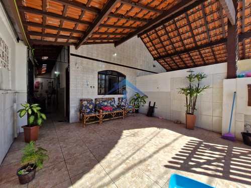 Casa, código 5224 em Praia Grande, bairro Balneário Maracanã