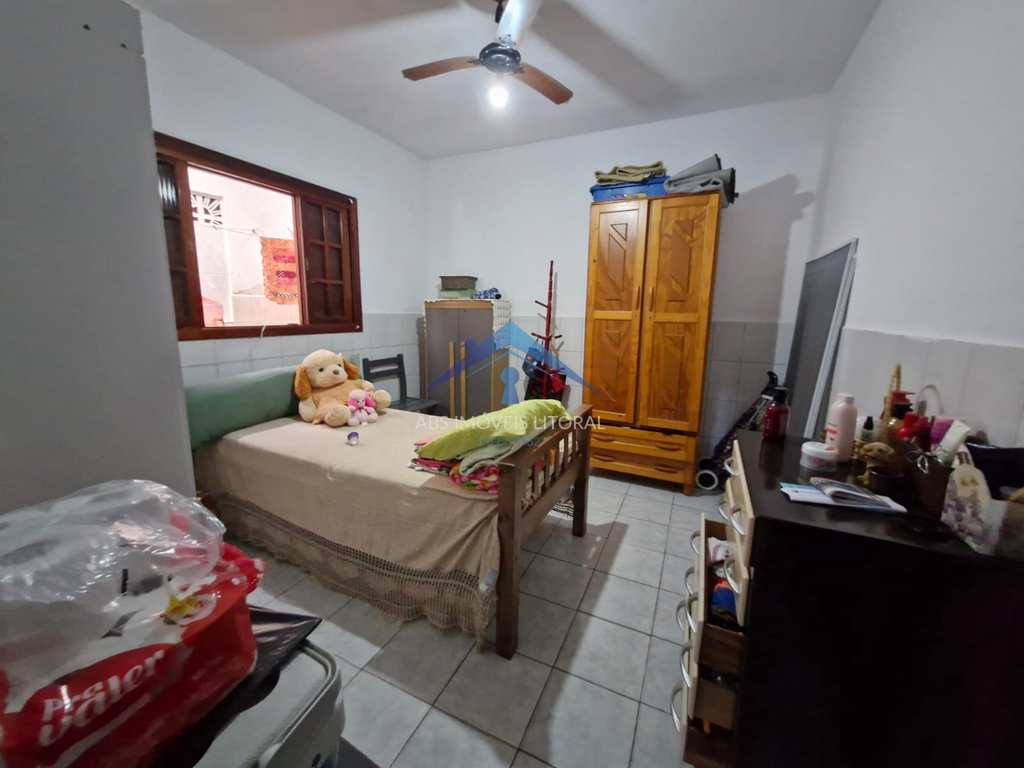 Casa em Praia Grande, no bairro Balneário Maracanã