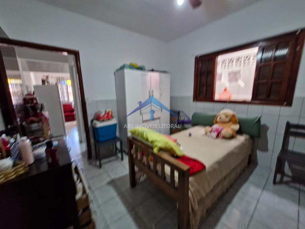 Casa em Praia Grande, no bairro Balneário Maracanã