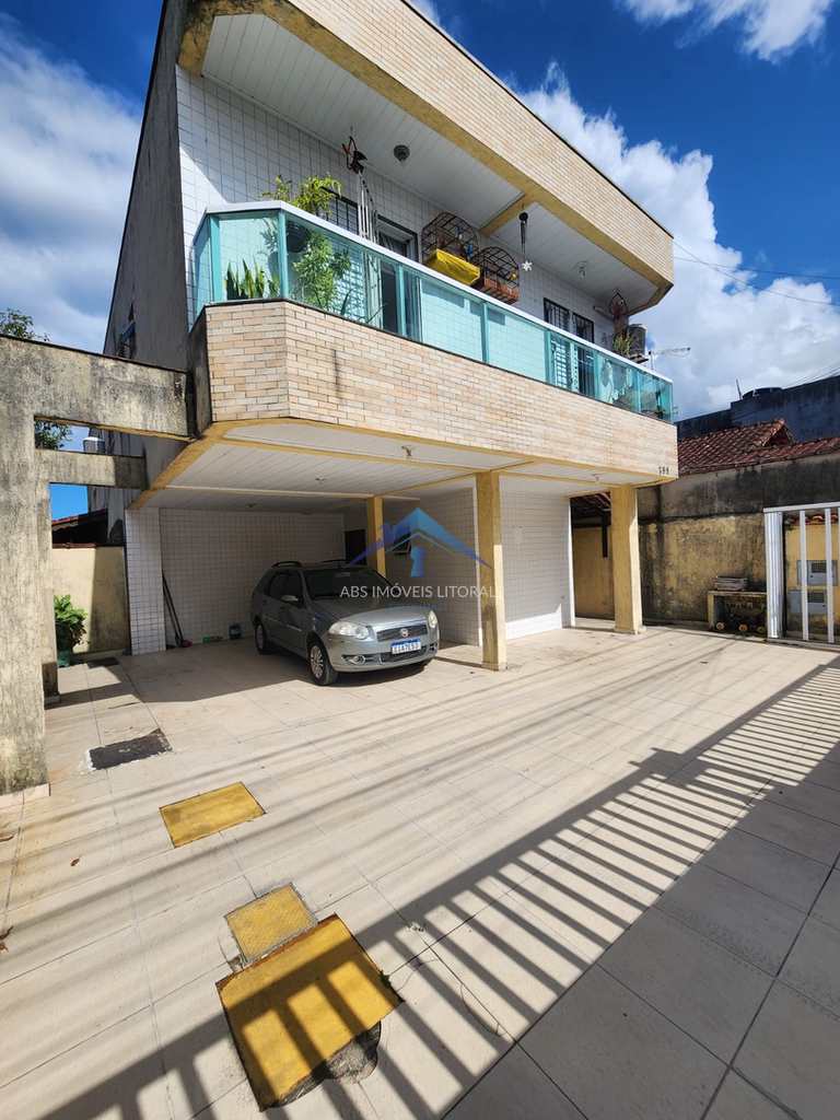 Casa em Praia Grande, no bairro Ribeirópolis