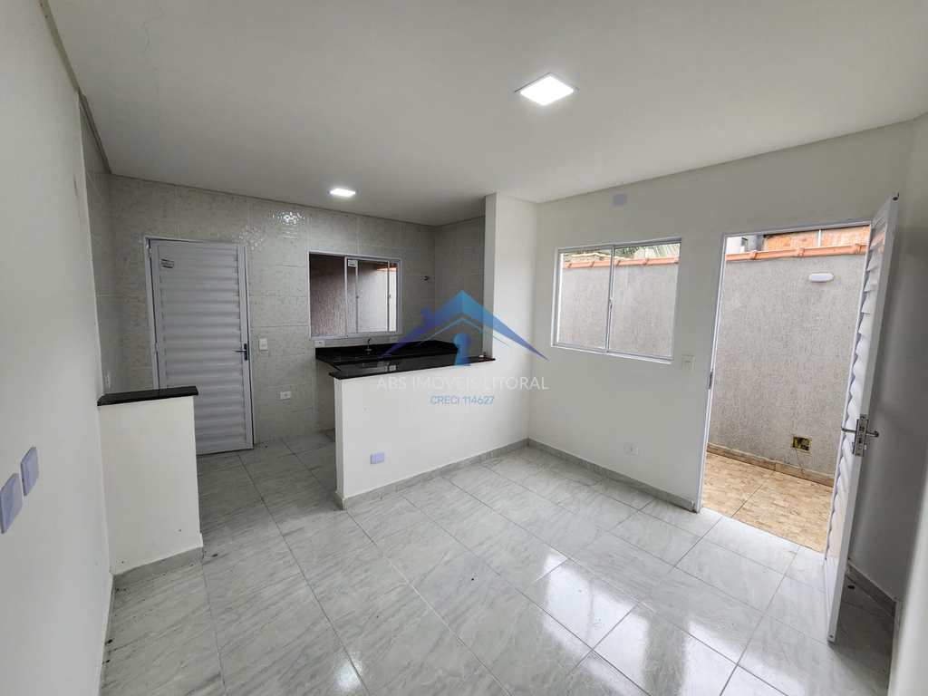 Casa em Praia Grande, no bairro Ribeirópolis