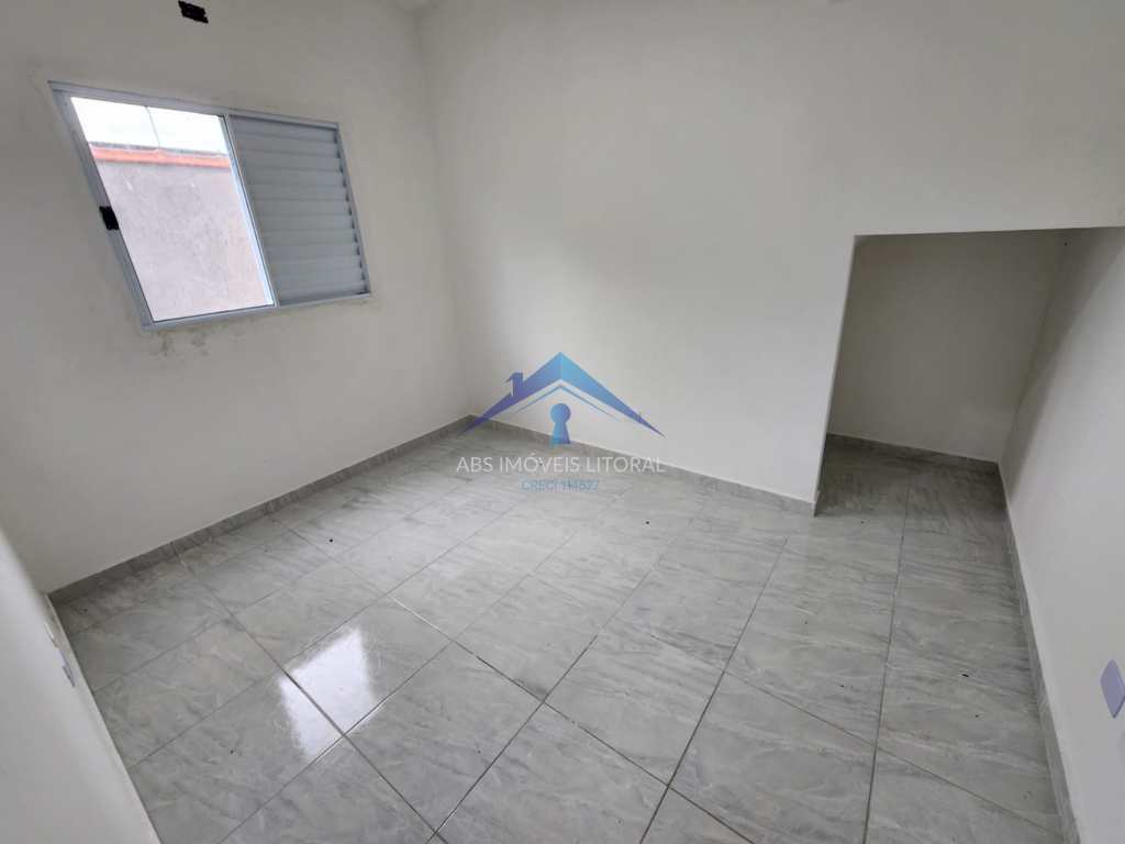 Casa em Praia Grande, no bairro Ribeirópolis