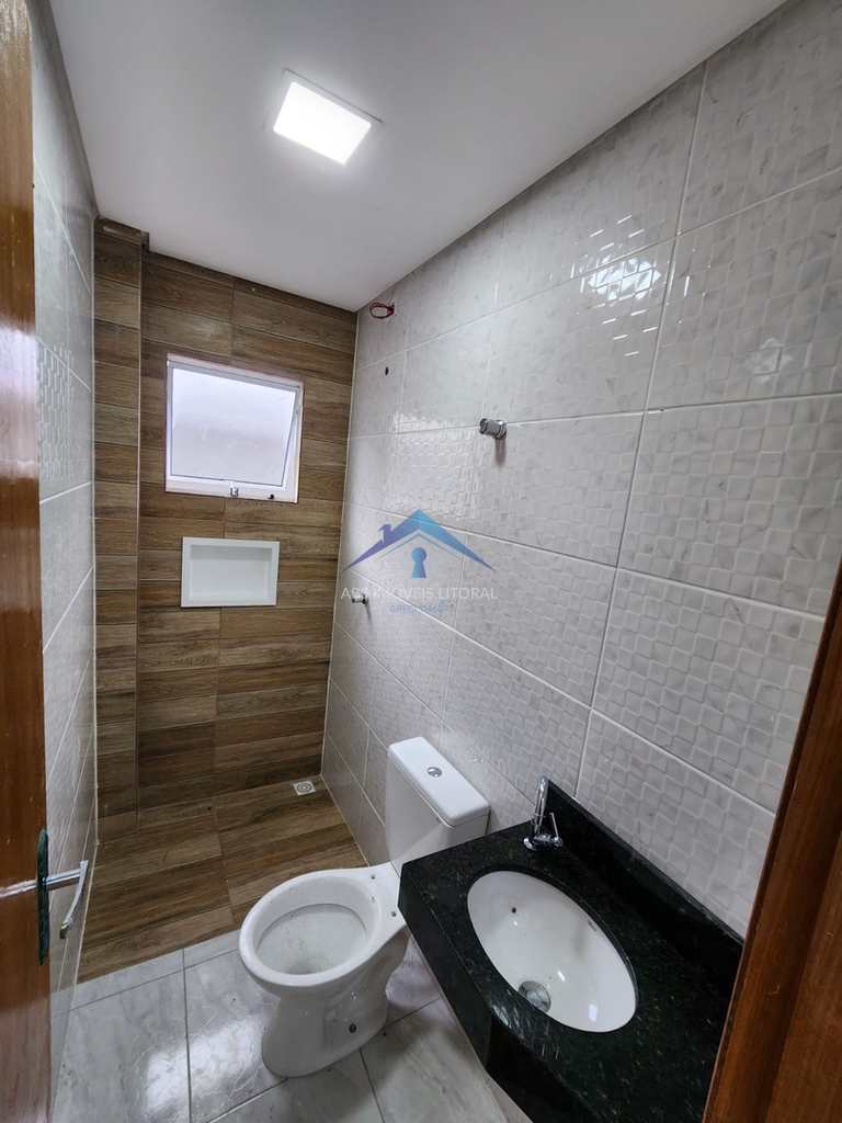 Casa em Praia Grande, no bairro Ribeirópolis