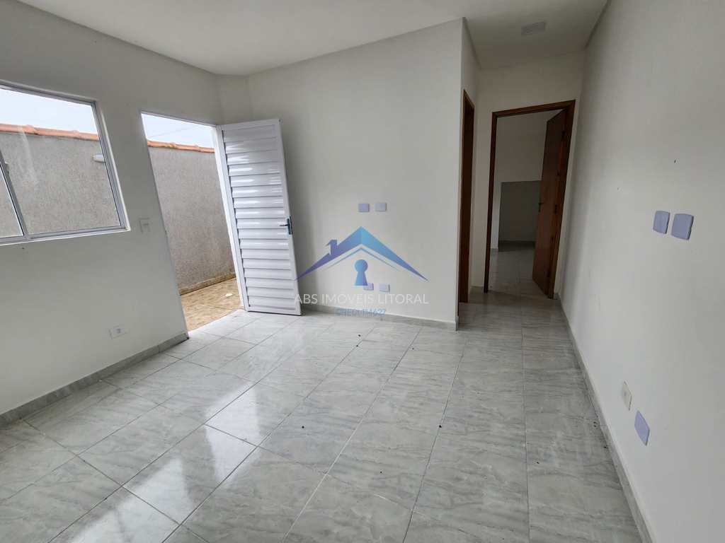 Casa em Praia Grande, no bairro Ribeirópolis