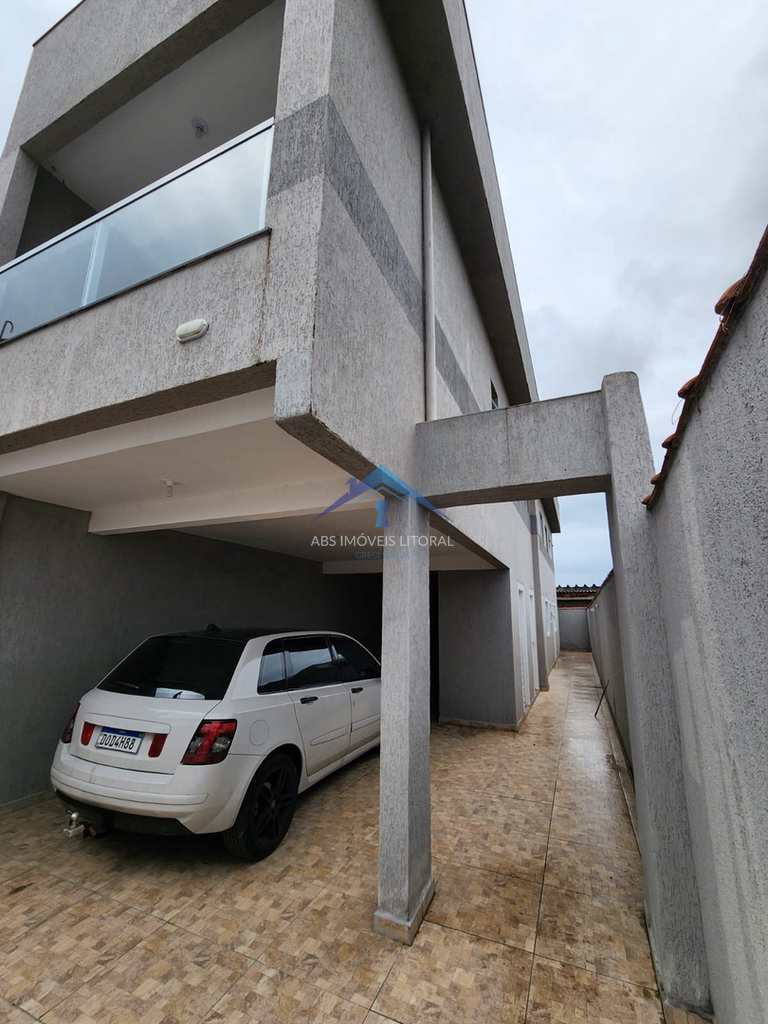Casa em Praia Grande, no bairro Ribeirópolis