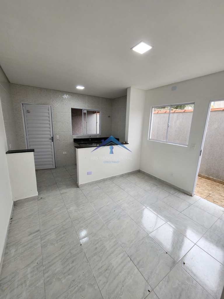 Casa em Praia Grande, no bairro Ribeirópolis