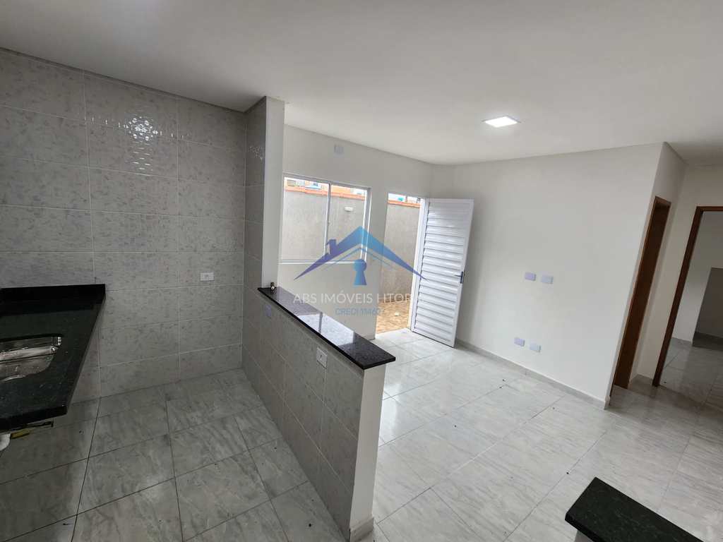 Casa em Praia Grande, no bairro Ribeirópolis