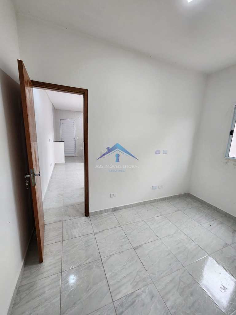 Casa em Praia Grande, no bairro Ribeirópolis