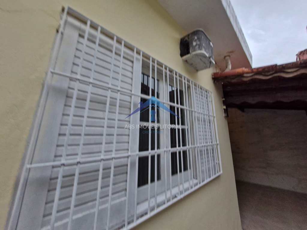 Casa em Praia Grande, no bairro Real