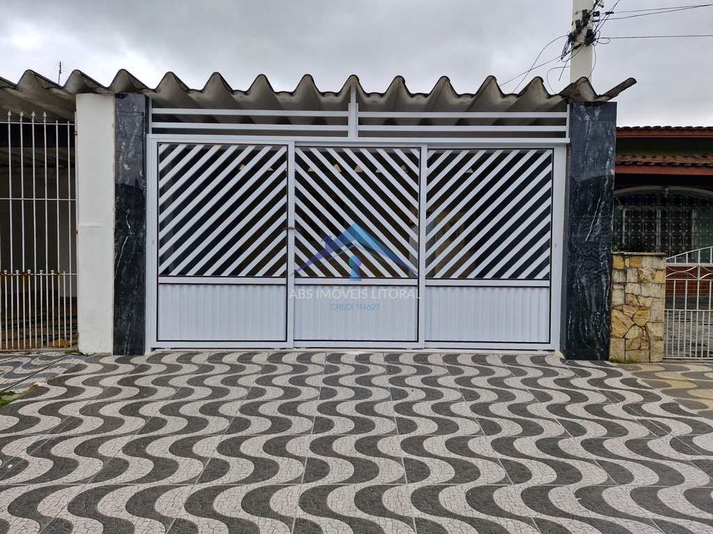 Casa em Praia Grande, no bairro Real