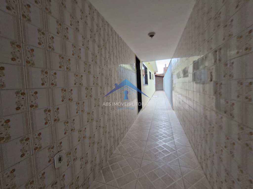 Casa em Praia Grande, no bairro Real