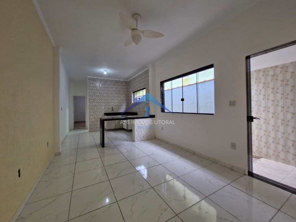 Casa em Praia Grande, no bairro Real