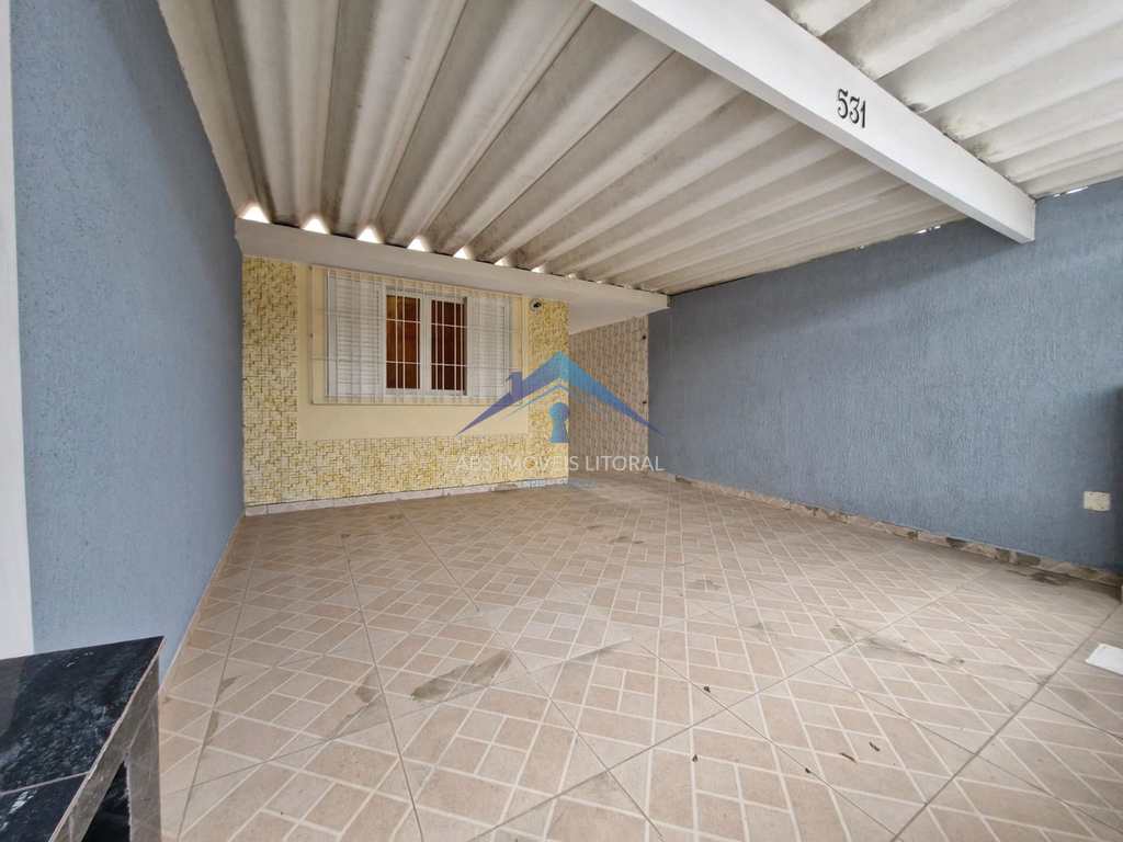 Casa em Praia Grande, no bairro Real